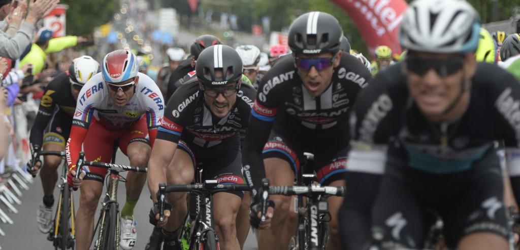 Koen de Kort als lead-out van John Degenkolb - foto: Sirotti