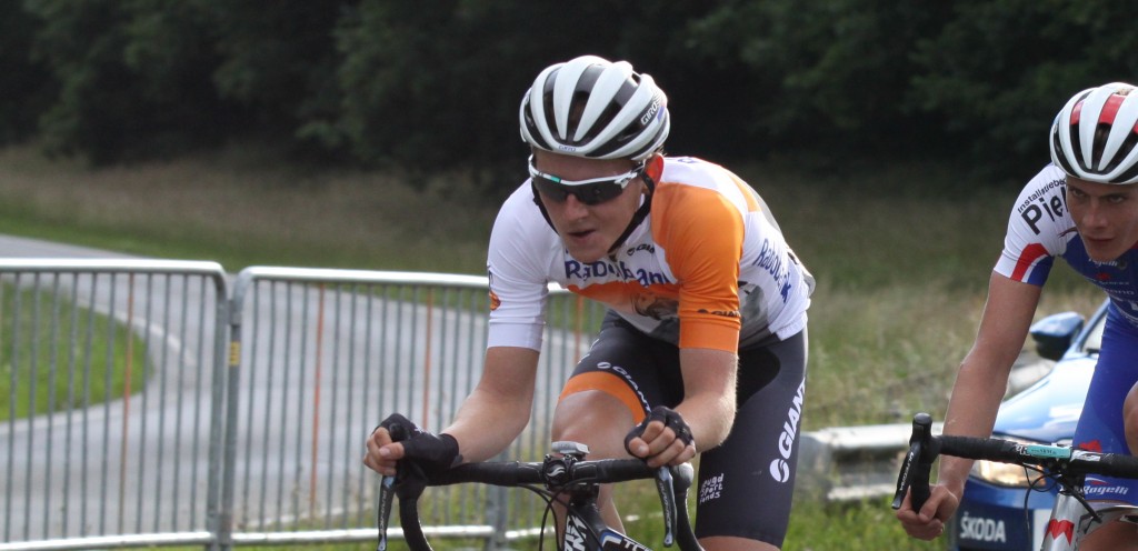 Sam Oomen tijdens het NK in Emmen voor beloften - foto: Rudie Ottens 