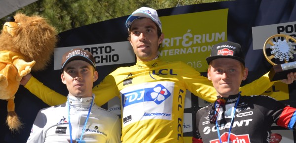 Het eindpodium op Corsica, met Latour en Oomen - foto: ASO