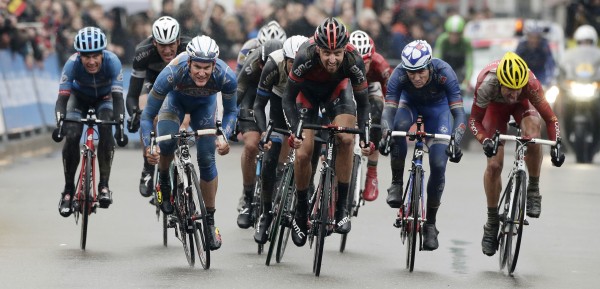 Volg hier de Omloop Het Nieuwsblad 2016