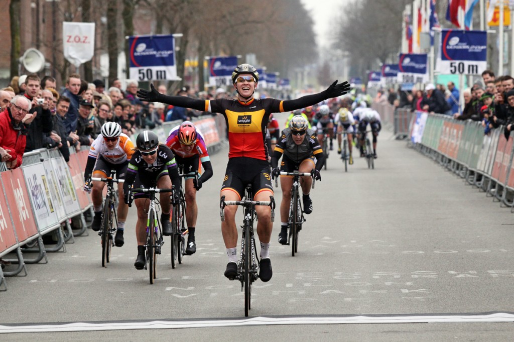 Jolien D’Hoore sprint naar zege in eerste etappe Boels Rental Ladies Tour
