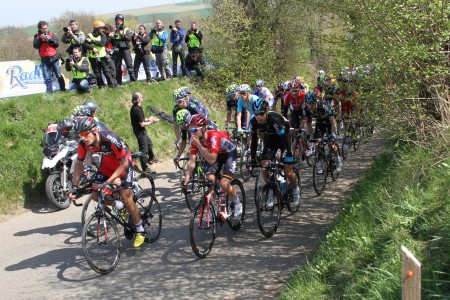 Volg hier de Waalse Pijl 2015