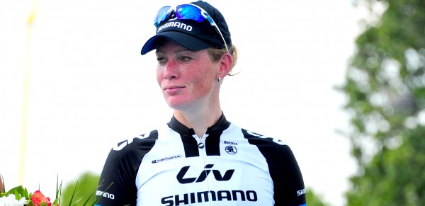 Kirsten Wild zegeviert in EPZ Omloop van Borsele