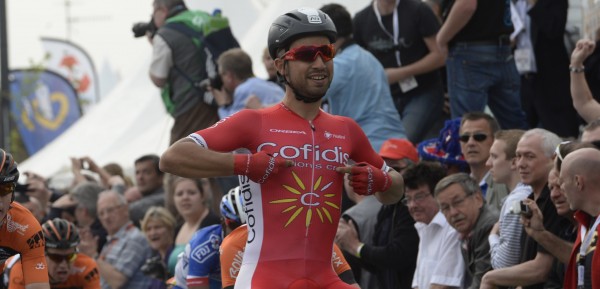 Bouhanni pakt de bloemen in Ruta del Sol