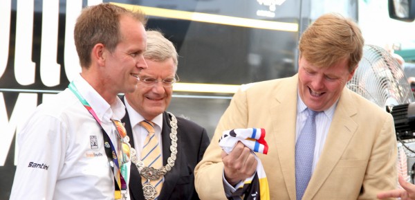 Koning aanwezig bij Giro-start in Apeldoorn