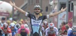 Tom Boonen wint massasprint in Ardooie, Asselman blijft leider