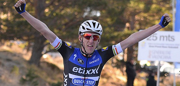 Dan Martin zegeviert op Alto de Fredes, Poels derde