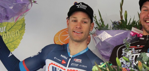 Wanty-Groupe Gobert brengt tijdens Ronde eerbetoon aan Demoitié