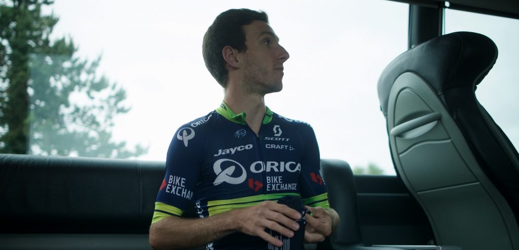 Tour 2016: Organisatie zet Yates tweede in het klassement na val over boog