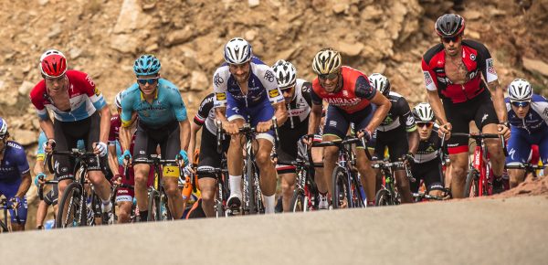 Volg hier de koninginnenrit in de Tour of Oman 2018