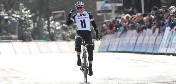 Lucinda Brand aan het feest in de Giro Rosa
