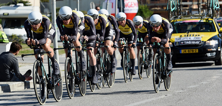 Verzorger Van Aert in 2019 in dienst van Jumbo