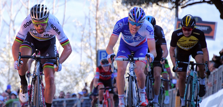 Peter Sagan verslaat klassementsrenners op muur in Fermo