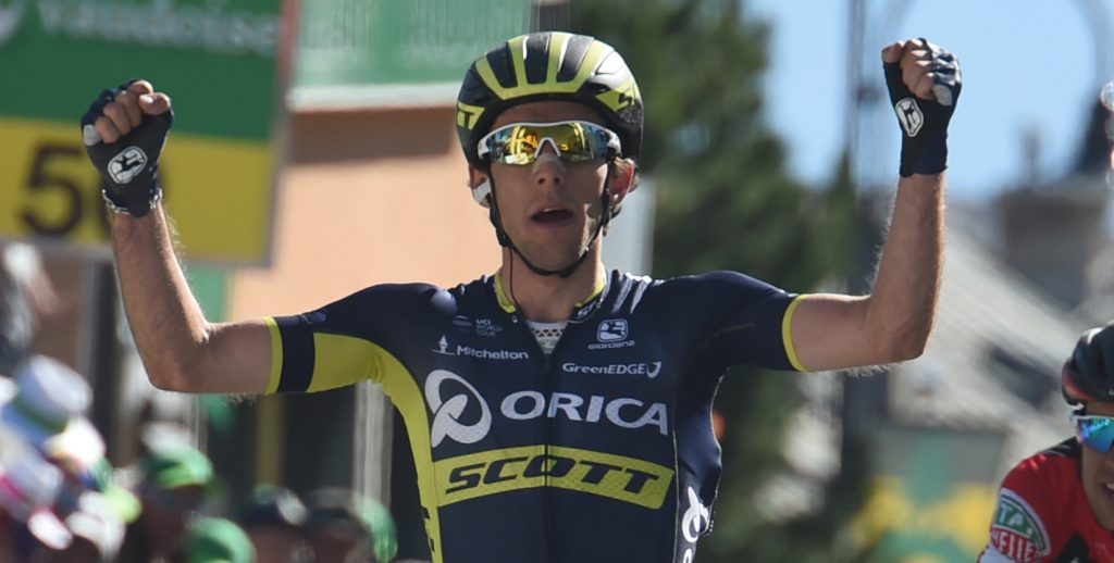 Simon Yates klopt Richie Porte in Romandië