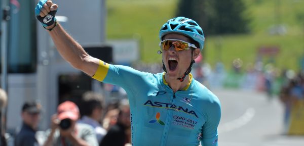 Jakob Fuglsang eist eindzege in Dauphiné op na spektakelstuk