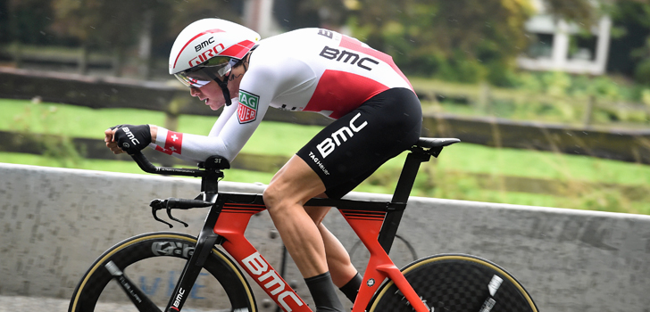 Küng klopt Bodnar en Dumoulin in kletsnatte tijdrit BinckBank Tour