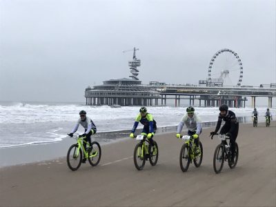 Ockeloen prolongeert EK-titel strandracen in Scheveningen