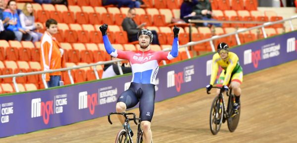 Büchli pakt goud op Keirin in Berlijn, brons voor Bos op de Kilometer