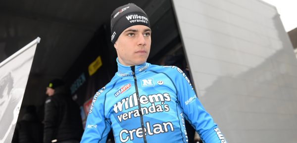 Wout van Aert vliegt naar zege en leiderstrui in Denemarken