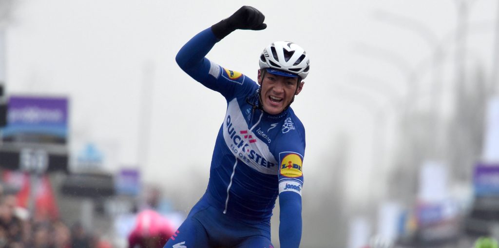 Yves Lampaert volgt zichzelf op in Dwars door Vlaanderen, Mike Teunissen tweede