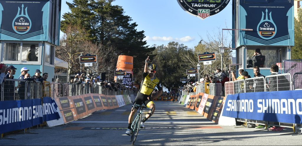 Roglič triomfeert in Tirreno-Adriatico, Thomas nieuwe leider