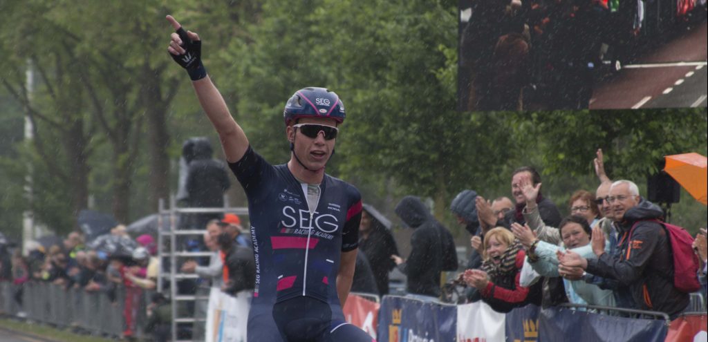 Julius van den Berg bekroont hoogvorm met zege in Midden-Brabant Poort Omloop