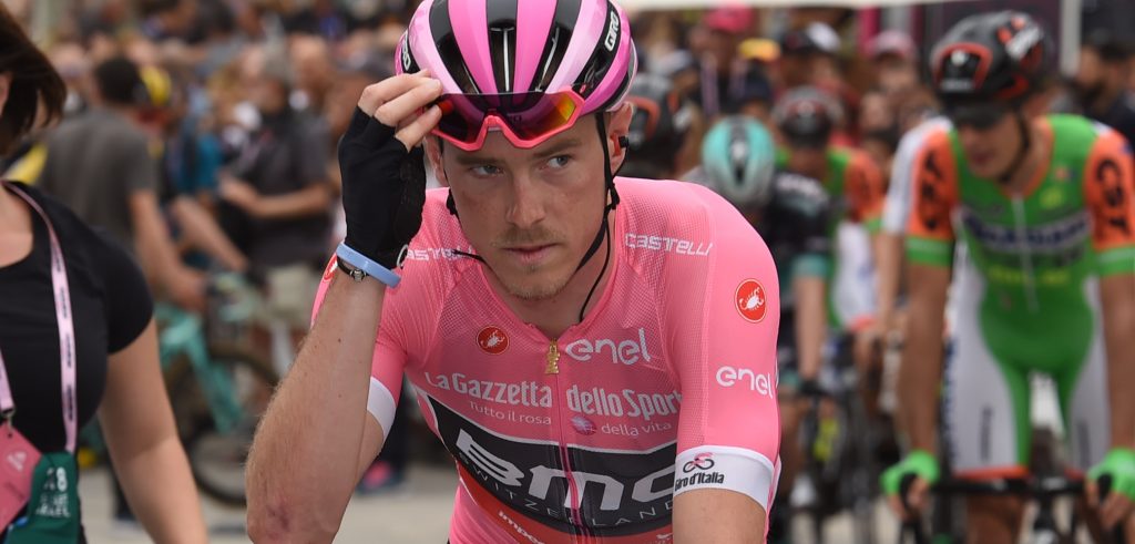 Rozetruidrager Rohan Dennis foetert over ontvangst in Italië