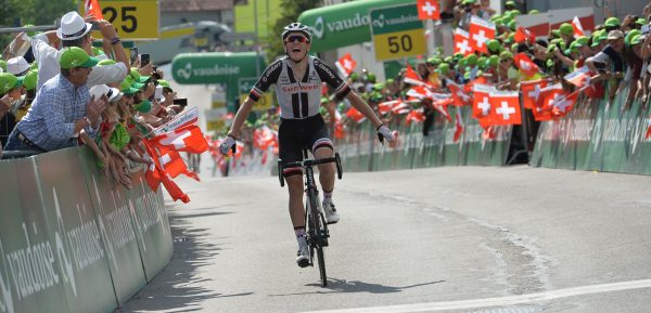 Søren Kragh Andersen verschalkt medevluchters in Zwitserland