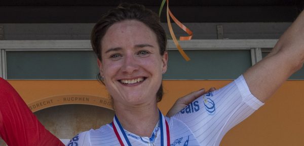 Marianne Vos wint wegwedstrijd Crescent Vårgardå na late aanval