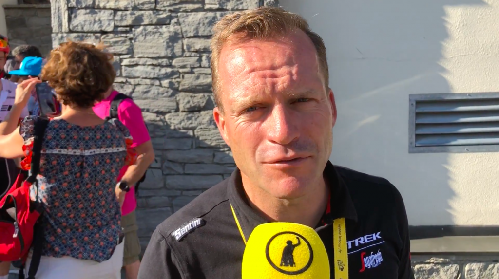 De Jongh over tijdverlies Mollema: “Hij heeft niet helemaal de handdoek gegooid”