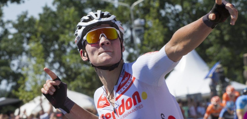 Mathieu van der Poel explodeert naar zege in Arctic Race of Norway