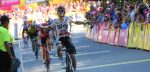 Michał Kwiatkowski laat Polen juichen op heuse muur, George Bennett derde