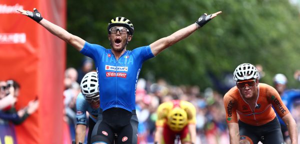 Matteo Trentin klopt Mathieu van der Poel in episch EK Wielrennen