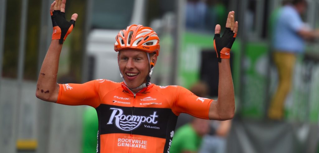 Taco van der Hoorn verschalkt peloton in Primus Classic