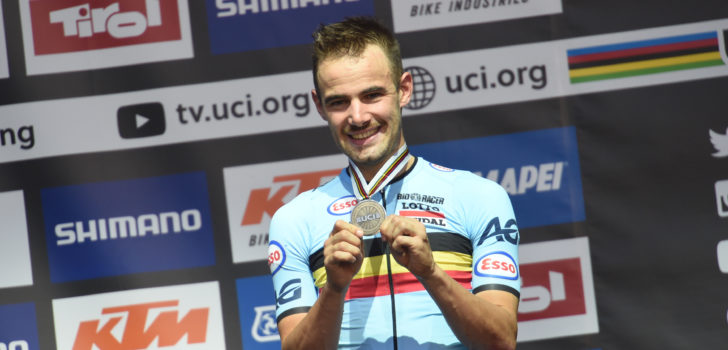 Brons voor Campenaerts: “Nooit gehoopt op duel met Dumoulin”