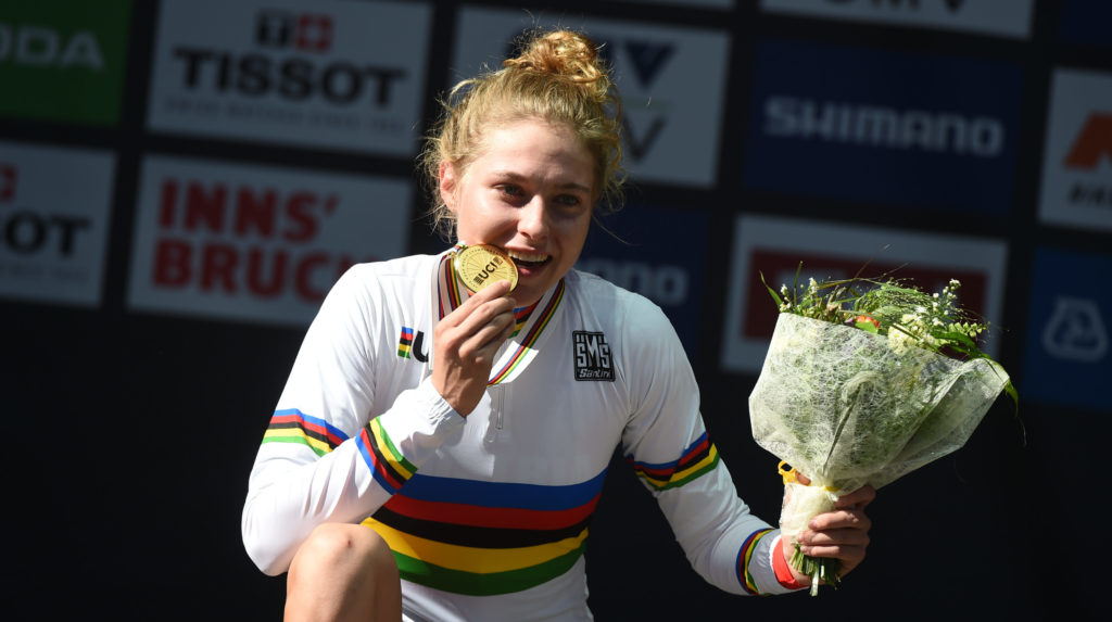 Toptalent Laura Stigger pakt wereldtitel: “Dit was pas mijn tweede wegkoers”
