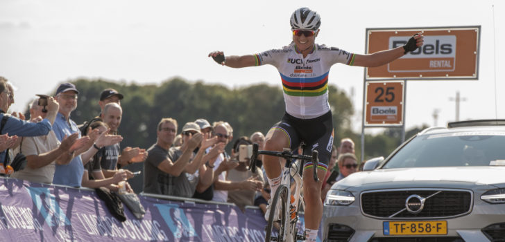 Chantal Blaak soleert naar zege in koninginnenrit Boels Ladies Tour