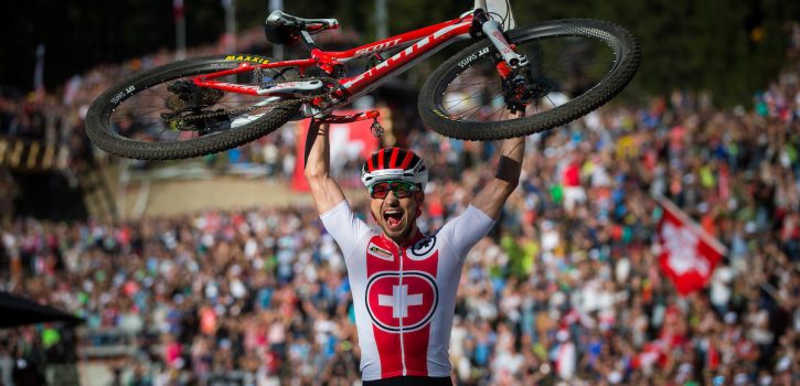 Schurter voor zevende keer wereldkampioen mountainbiken, Van der Poel derde