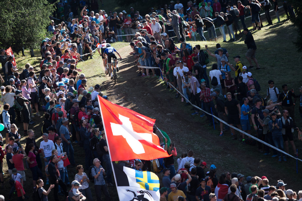 Wereldbeker MTB: Mathias Flückiger schrijft ook cross-country in Leogang op zijn naam