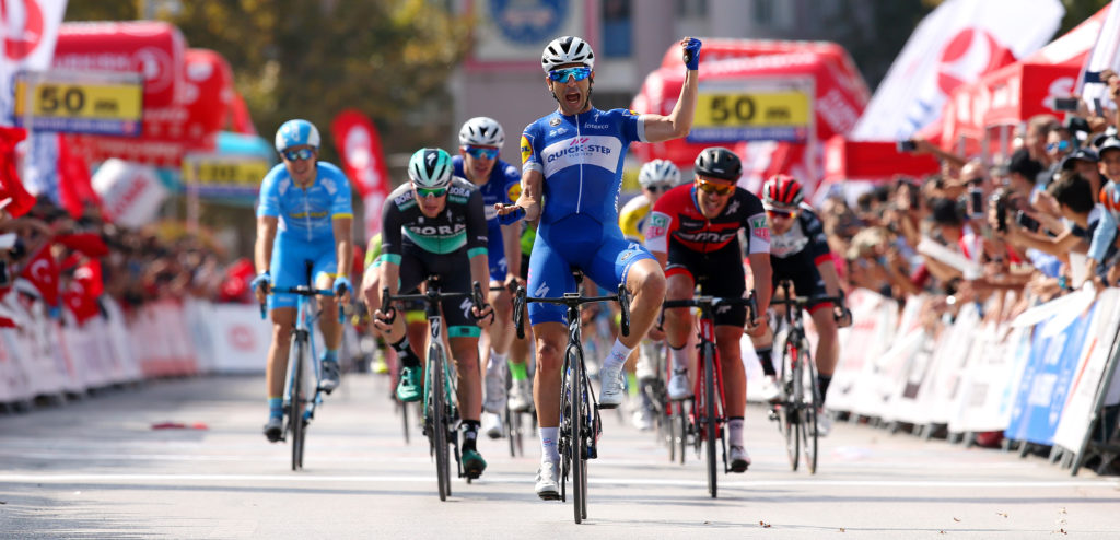 Quick-Step Floors wint met Richeze in Turkije, ondanks val kopman Gaviria