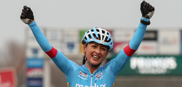 Denise Betsema onderstreept dominantie met zege in Scheldecross