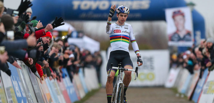Wout van Aert knoopt weer aan met overwinning in Bredene