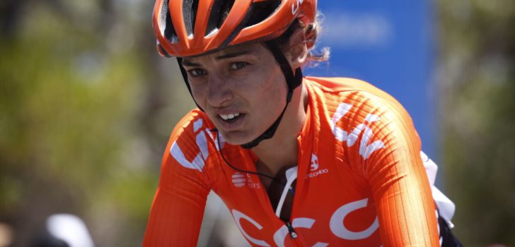 Superieure Ashleigh Moolman-Pasio klimt naar zege in Zwift Tour for All