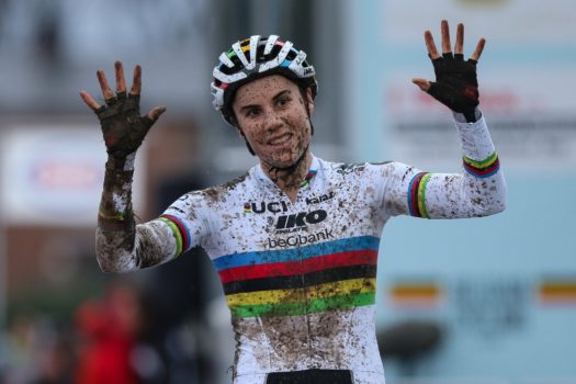 Tussenstanden regelmatigheidsklassementen veldrijden bij de vrouwen