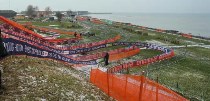 Wout van Aert bespreekt WK-parcours in Bogense