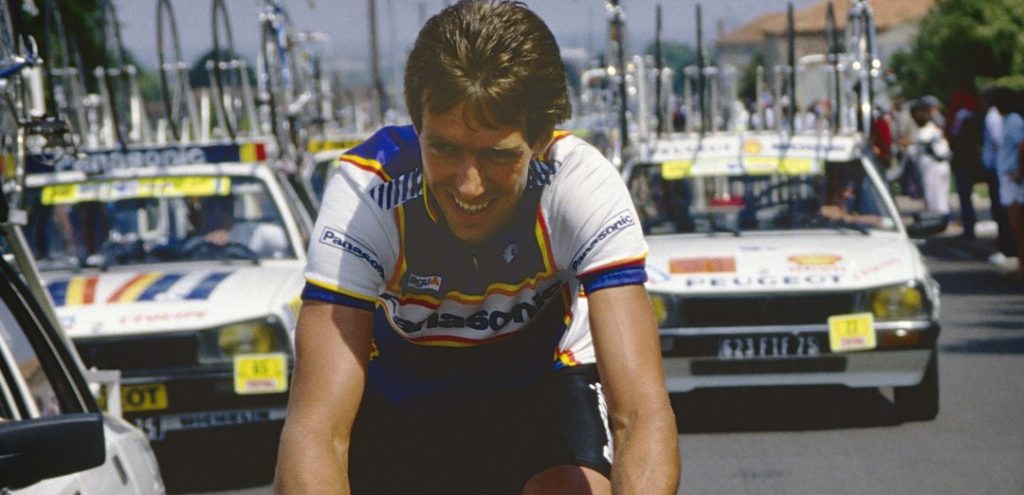 Johan van der Velde maakte een fout op eindpodium Tour: “Dat was volgens mij niet de bedoeling”