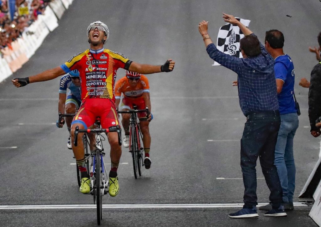 Germán Tivani brengt thuisland felbegeerde zege in Vuelta a San Juan