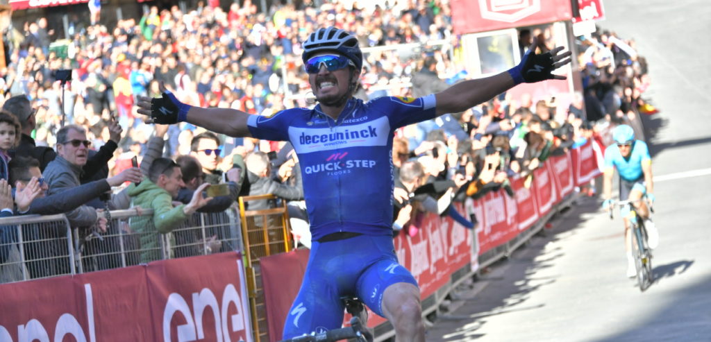 Julian Alaphilippe de beste in Strade Bianche, Wout van Aert derde