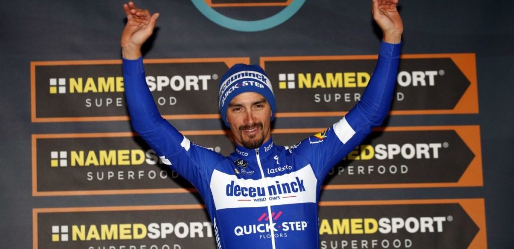 Julian Alaphilippe diep geëmotioneerd na zege in Milaan-San Remo