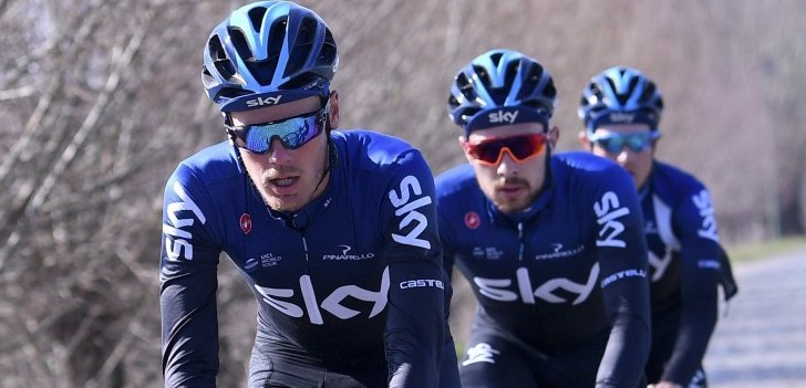 Dylan van Baarle dinsdag onder het mes voor breuk in hand